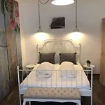 Dunakavics Boutique * Szentendre