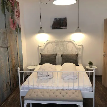 Dunakavics Boutique * Szentendre