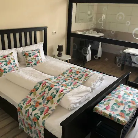 Dunakavics Boutique *